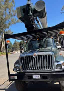 2007 International 7300 Workstar 4X4 Image