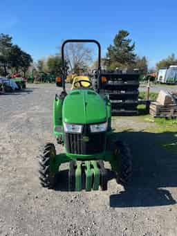 2022 John Deere 3033R Image