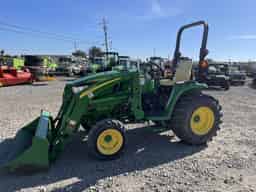2017 John Deere 3033R Image