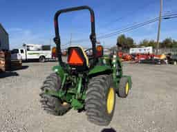2017 John Deere 3033R Image