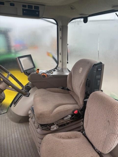 2016 John Deere 7270R Image