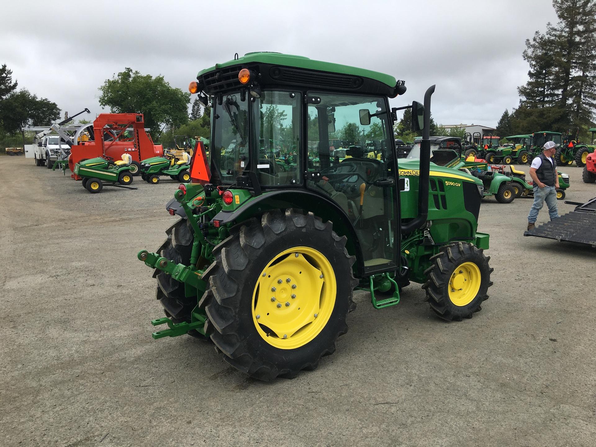 2021 John Deere 5090GV Image