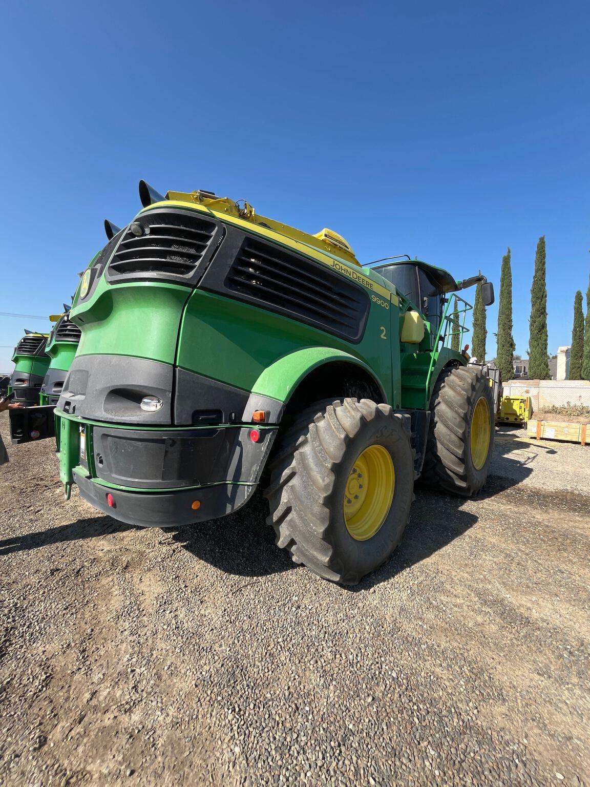 John Deere 9900 Image