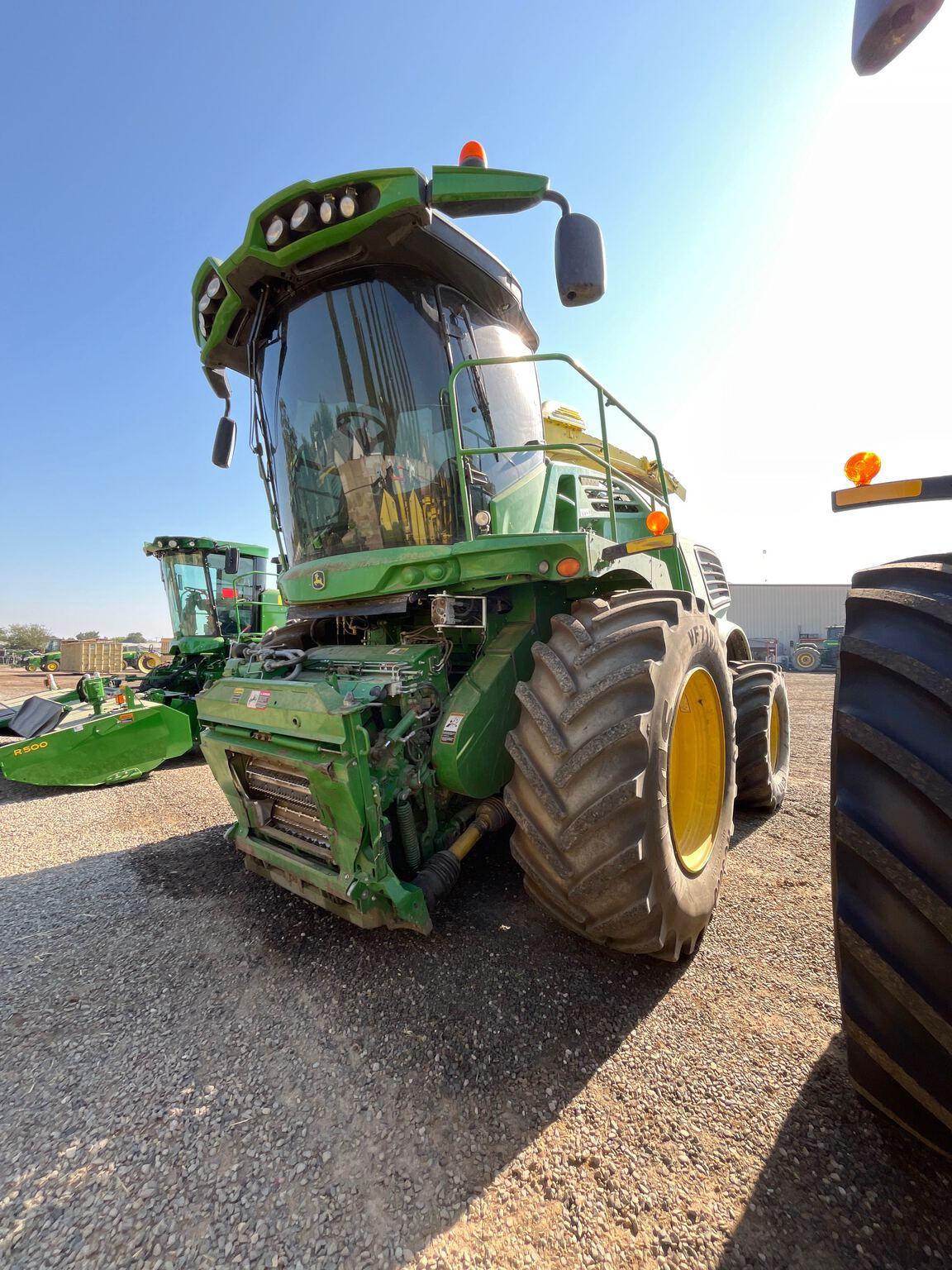 John Deere 9900 Image