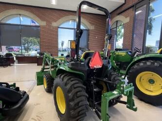 2023 John Deere 3032E Image