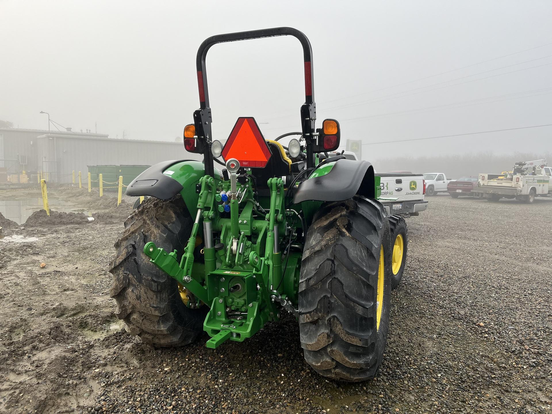 2022 John Deere 5115M Image