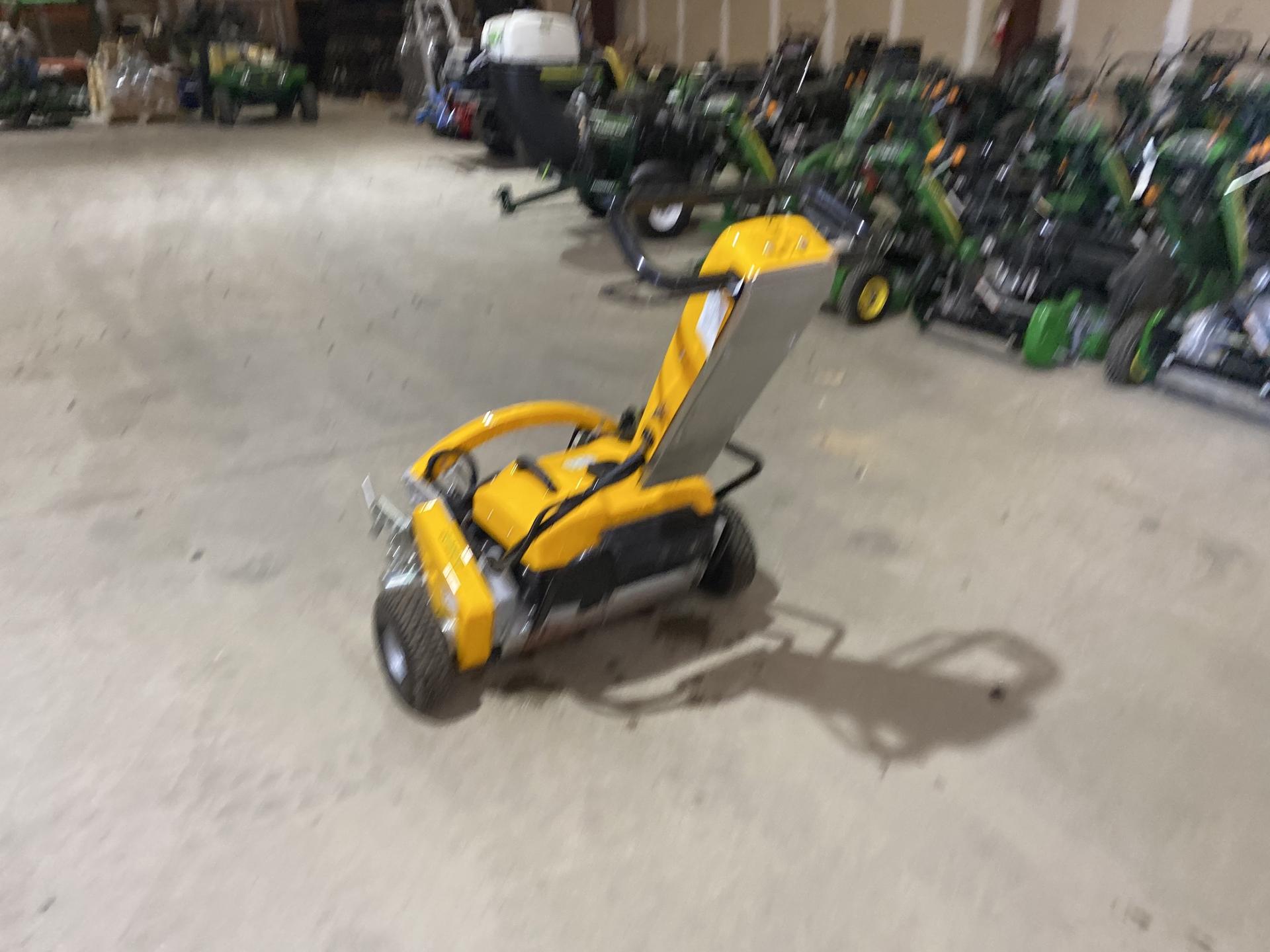 2019 Cub Cadet MWR TRAX:FLT22 Image