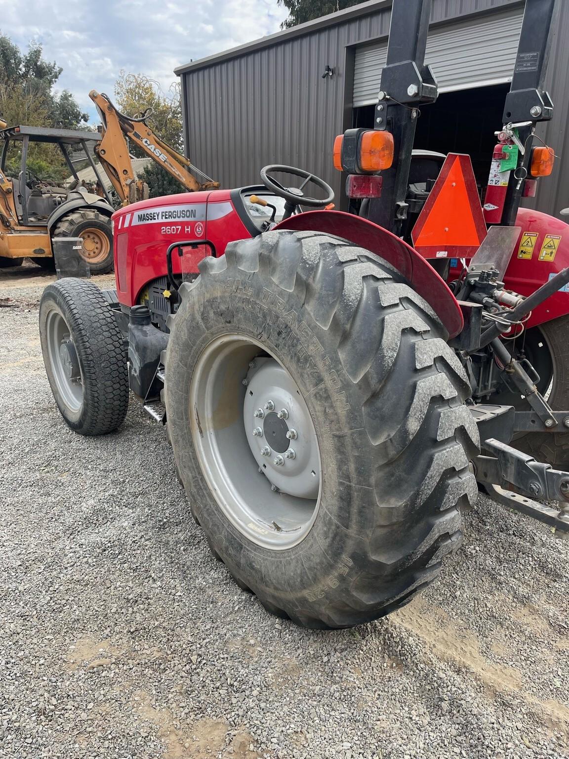 2018 Massey Ferguson 2607H Image