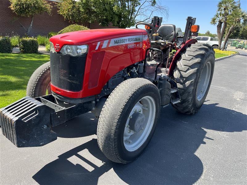 2017 Massey Ferguson 2607H Image
