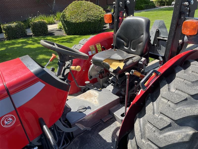 2017 Massey Ferguson 2607H Image