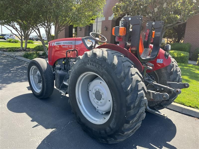 2017 Massey Ferguson 2607H Image
