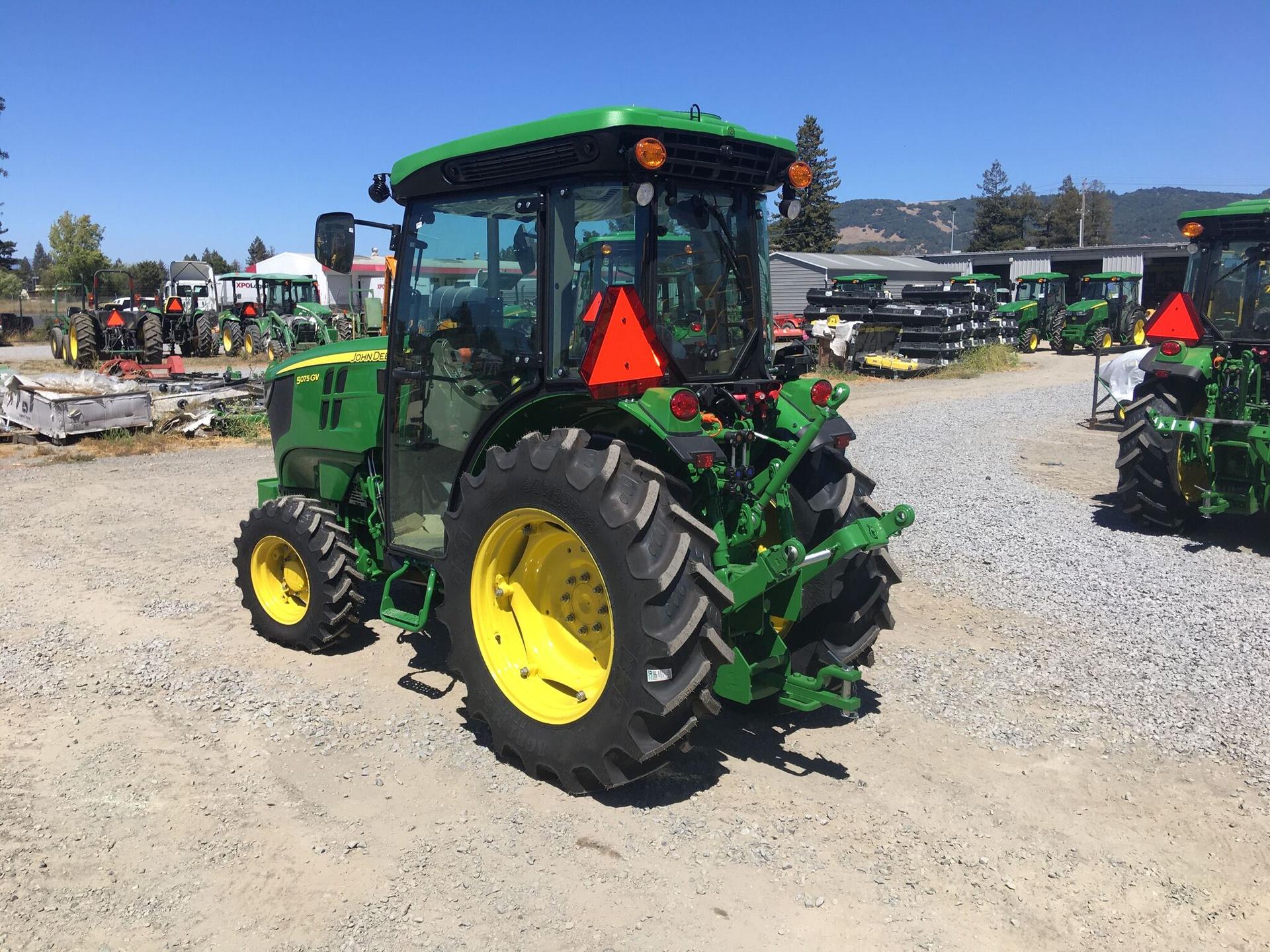 2022 John Deere 5075GV Image