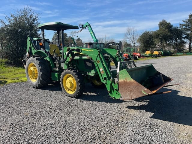 2021 John Deere 5075E Image
