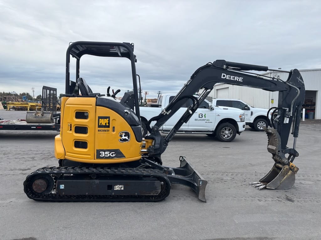 2022 John Deere 35G Image