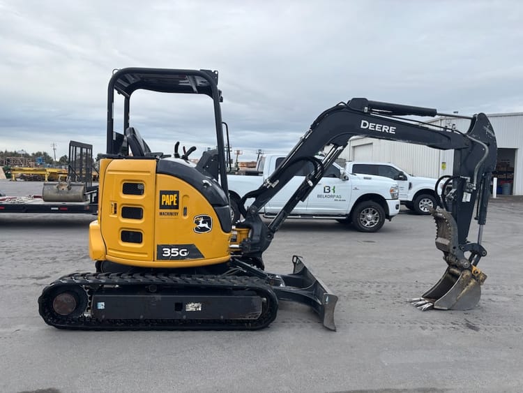2022 John Deere 35G Image