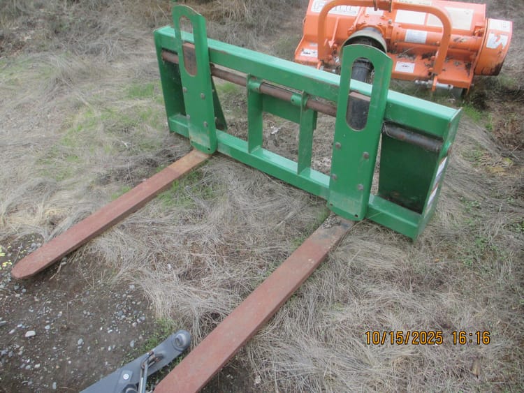 John Deere pin connect 42″ Image