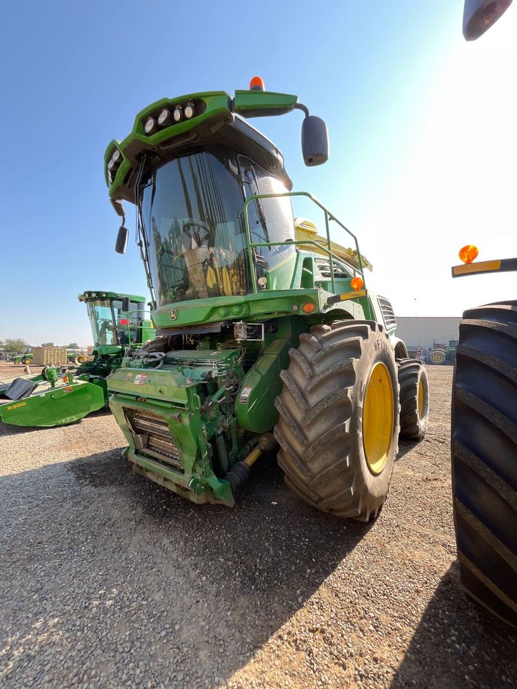 John Deere 9900 Image