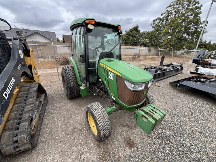 2015 John Deere 4052R Image
