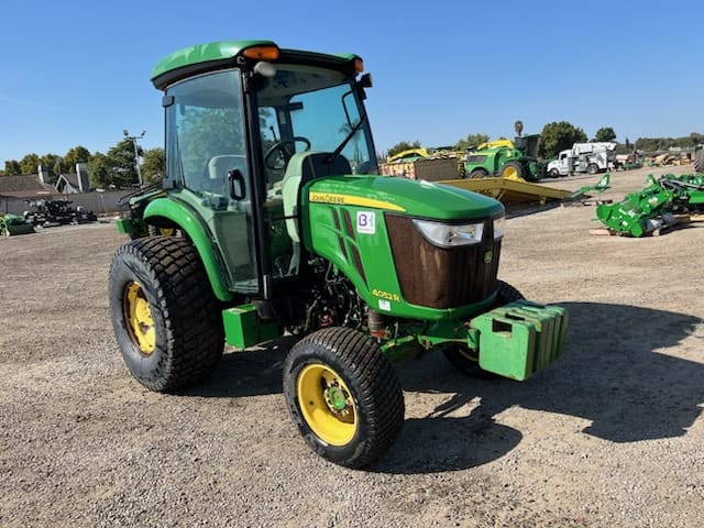 2015 John Deere 4052R Image