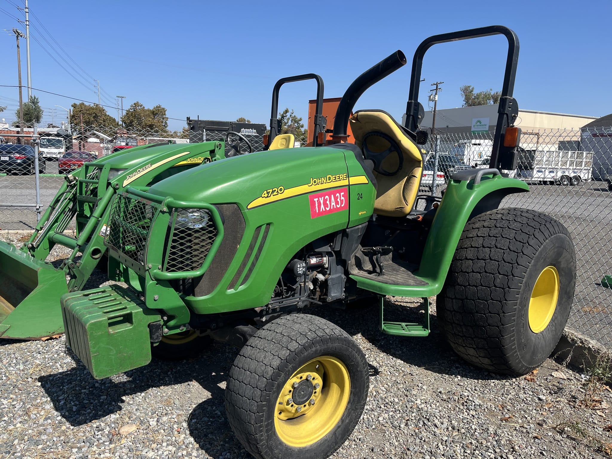 2011 John Deere 4720 Image