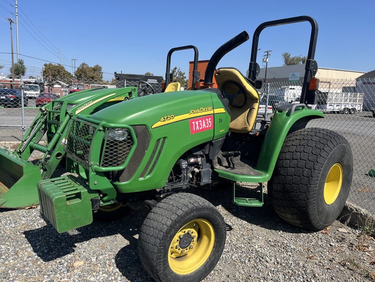 2011 John Deere 4720 Image