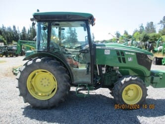 2017 John Deere 5100GN Image