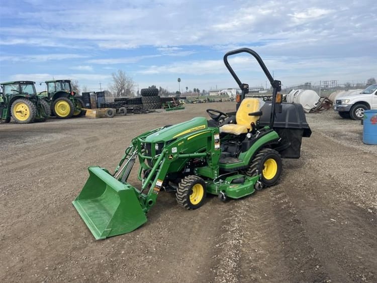 2022 John Deere 1025R Image