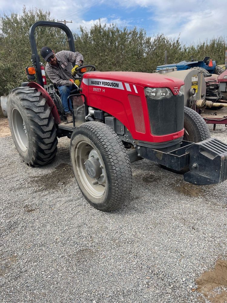 2018 Massey Ferguson 2607H Image