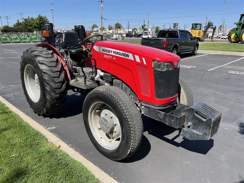 2017 Massey Ferguson 2607H Image