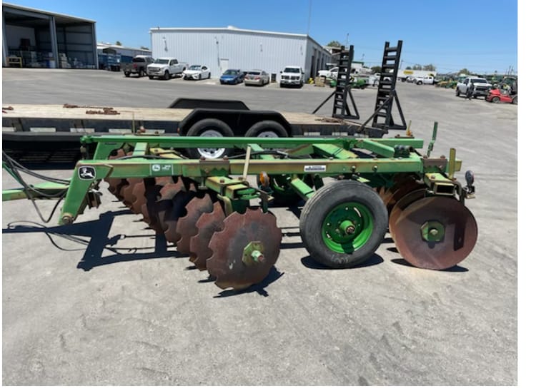 2005 John Deere 225 Image