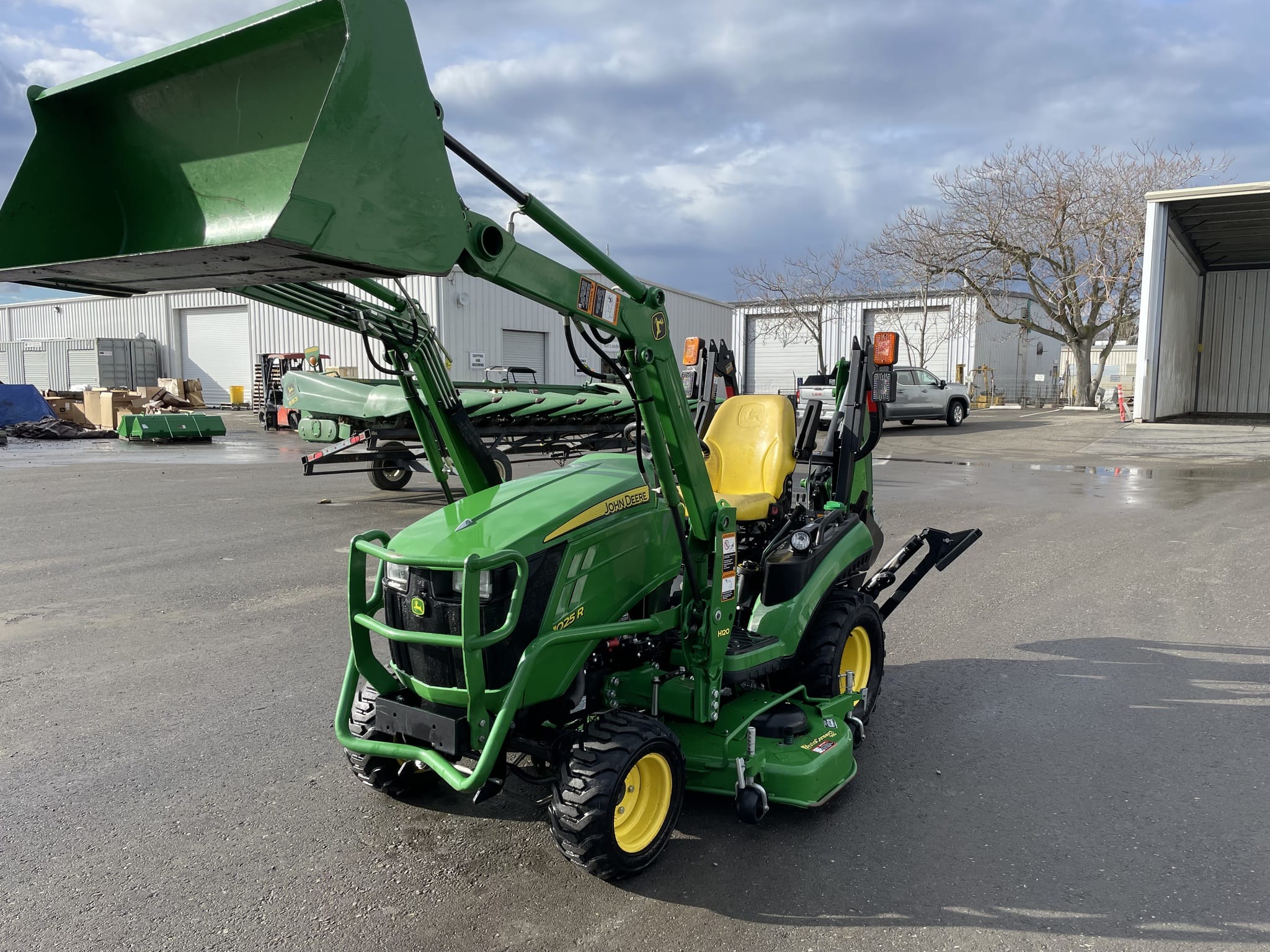 2017 John Deere 1025R Image