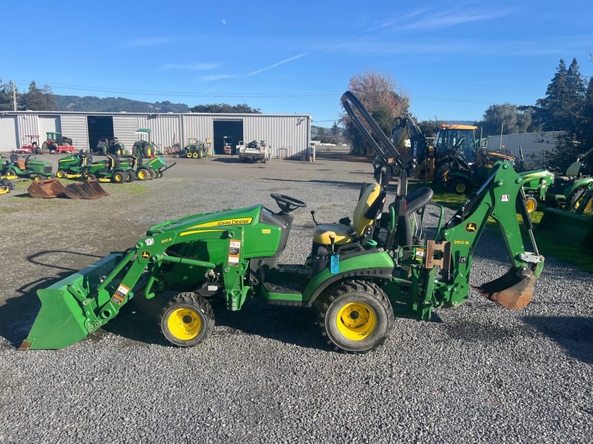 2022 John Deere 1025R Image